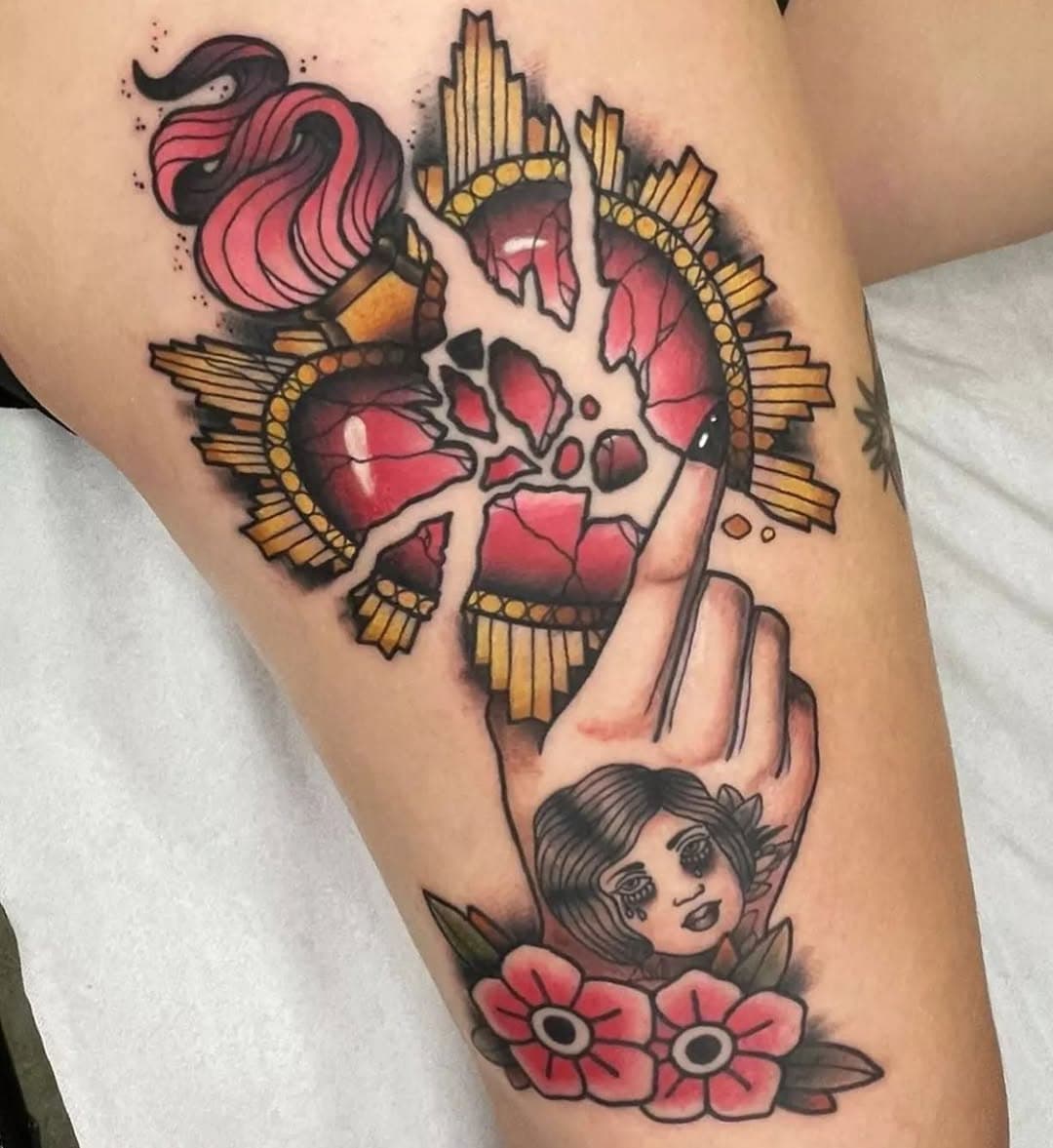 Tattoo realizado por @pedrojtattoo #neotraditionaltattoo #sacredhearttattoo #onelove #tattoo #malaga #andalucia #colourtattoo