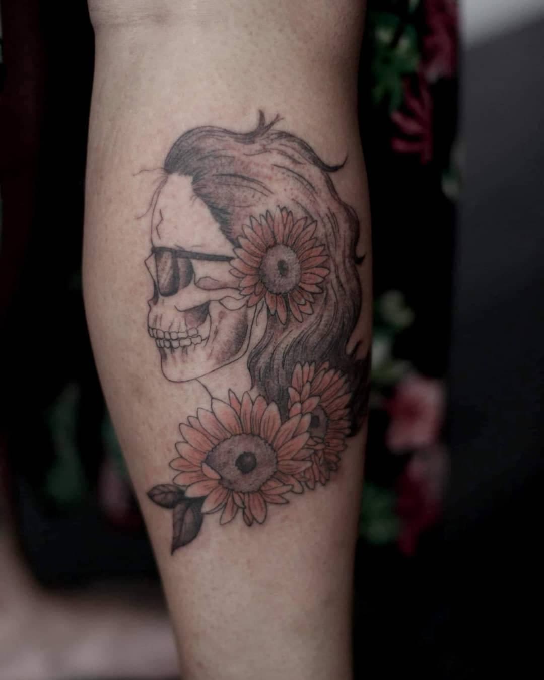 A while back, Claire came to me to memorialize her best friend who I also had the honor to call my client, Shannon. I was humbled to do this piece to tribute her. Claire is a kind, loving soul, who recently had her first child, and I cannot wait to see the mother she will be. I ask my friends, family and clients to send their prayers and blessings for her, as she's received some hard medical news today and could use all the blessings you can spare. 

You must know now that I've been dealing with a hard loss in my family, as well, so I know now more than ever how important it is to rally around those who support us.
-
-
-
#memorial #tribute #skull #love #blackwork #color #downtownpensacola #visitpensacola