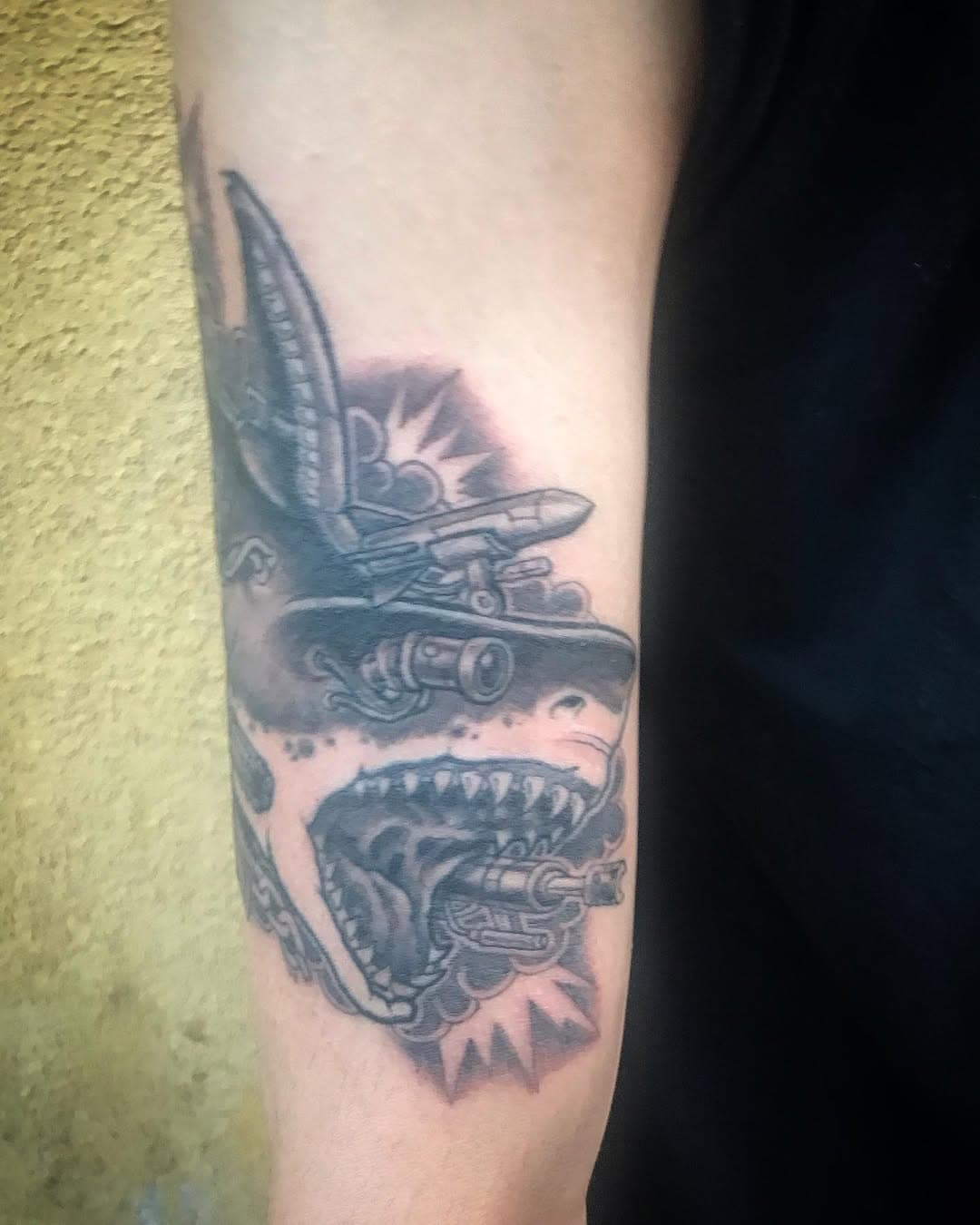 #heavymetal #shark #heavyartillery #sharktattoo #sharktattoos #sharksofinstagram #catchoftheday #sharkfinsoup #landshark #cardshark #poolshark #sharkweek #tiburon #tatuajesdetiburon #fish #tattoo  #greatwhite #blackandgreytattoo #blackandgrey #tattoos #flyingdaggerstattooparlor #pomona #california #fall #2921 #loufigueroatattoos