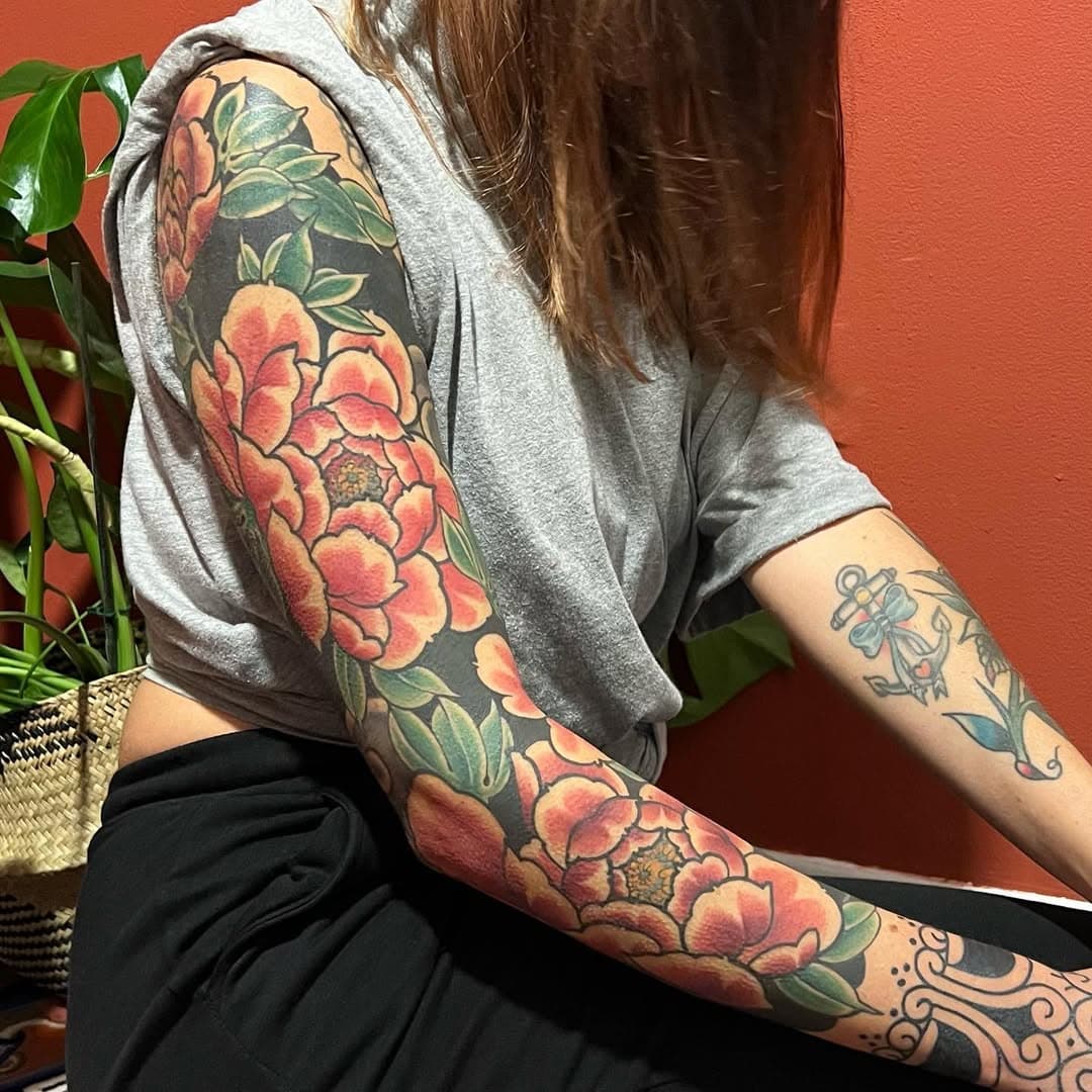 # irezumi #japaneseculture #japan #japanesetattoo #irezumicollective #irezumitattoo #japaneseart #japanesetattoos #paint #painting #asianculture #asiangirls #asianstyle #asianbeauty #asiantattoo #ryu #tebori #colors #tatuaggio #tattooideas #tattoo #tattoos #tattoer #irezumi_sketches #peonies #peoniestattoo #colourtattoo #peoniesaremyfavorite #bestjapanese #biged