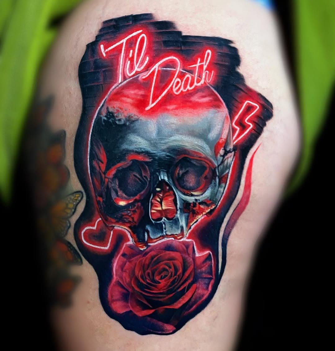 Had so much fun tattooing one of my own designs! I absolutely love doing the glow effects in my tattoos! I have a lot more of my designs in progress of getting tattooed. This work was done using @blackworksupply @blackworkgloves @emalla.official the skull reference was purchased from @reference_87