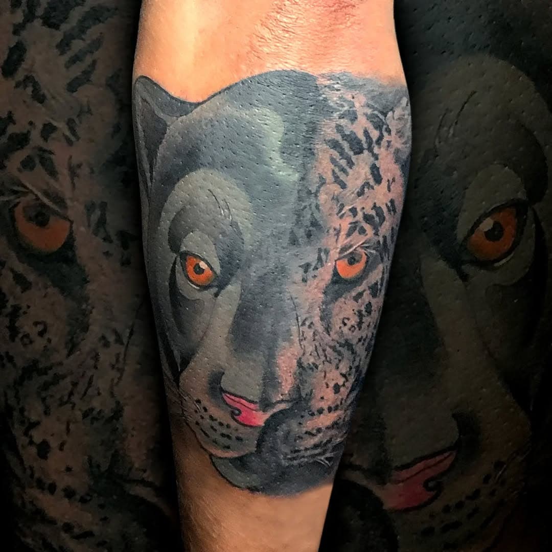 Half and Half Panther/Tiger
Neo-Traditional Black and Grey and Grey Mash-Up

@samuel_maglietattoo for @senditbrad 

#newconcept 
#concepttattoo 
#taot
#uktta
#neotradeu 
#tigertattoo 
#panthertattoo
#londontattoo
#tattoolondon
#camden
#AOC
#sendit
#lifestyle