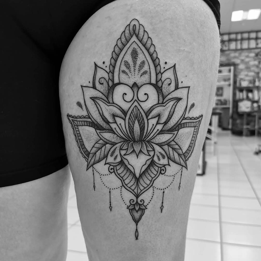 Decorative thigh tattoo
Made yesterday @12thdynastytattoostudio
💥💥💥
Huge thanks @alicia.daisy2 💯🙏🏽

#tattoo #tattooartist #tattoolife #blackwork #love #artist #tatuagem #tattooing #tattooist #blackandgreytattoo  #swindontattoo #tattoodesign #tattoostyle #instagood #tatuajes #tattooink #tattooideas #necktattoo #newtattoo #bng #blackandgreytattoo #tatuaje #swindon #rosetattoo #art #12thdynastytattoostudio #potd #singleneedle #neotrad #girlswithtattoos