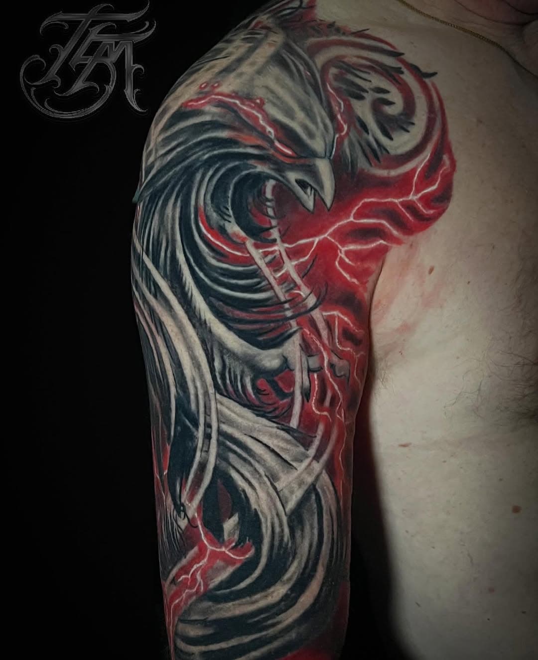 Finished up the inside of this arm today. Everything you see is healed. All done freehand. #freehandtattoo  #Phoenix #PhoenixTattoo #redlightning #RedLightningTattoo #tattoo #terrymayo #cattattoo #cattattoocom #dallas #texas #customtattoo #tattoos #addison  #addisontattoo #dallastattoo #tattooartistmagazine #toptattooartists @cattattoodotcom