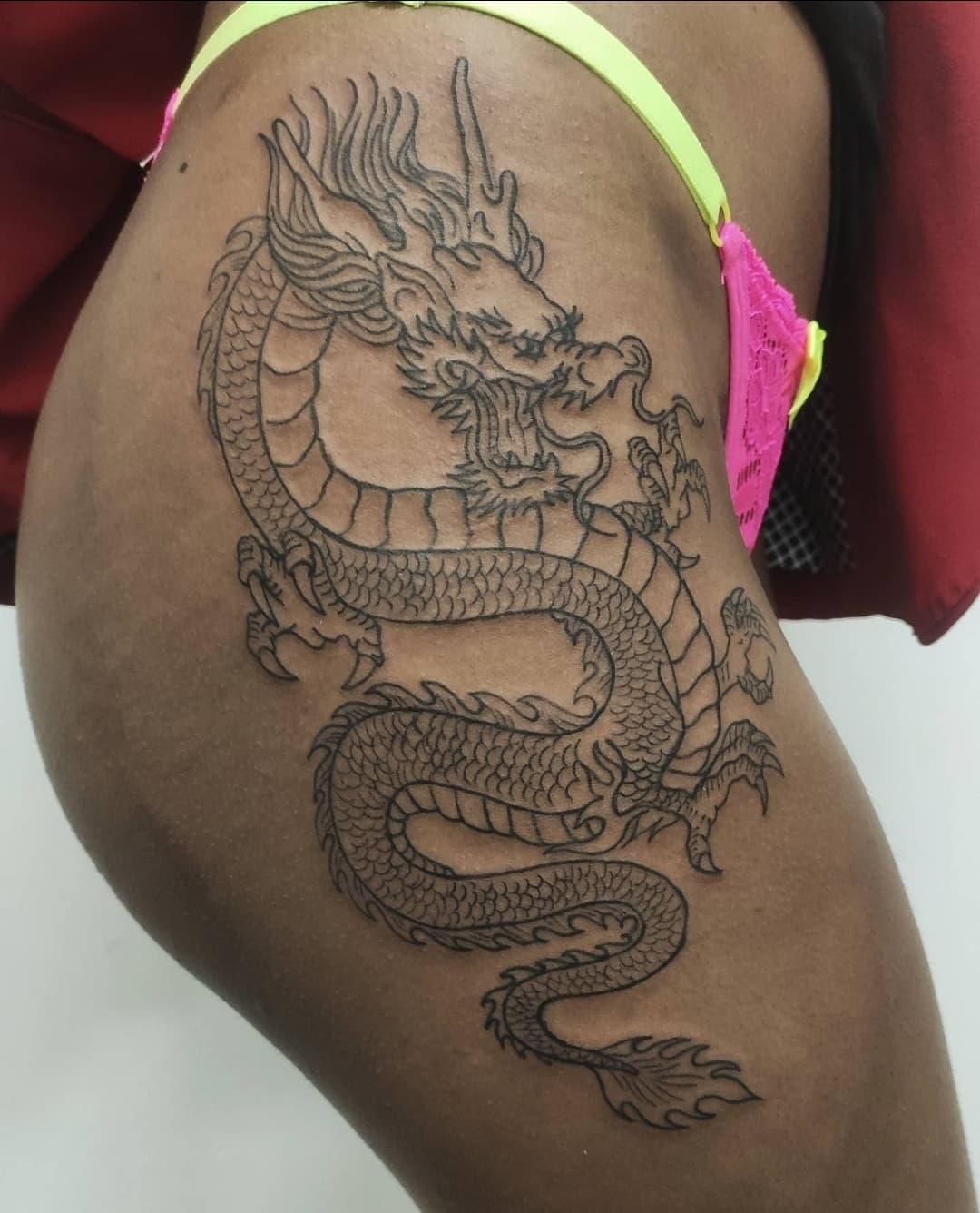 🐲🐉

Curtiu essa tatuagem? Vamos fazer a sua?
📣 AGENDAMENTO WhatsApp 47 99208-9631 (link na bio)

#elpatrontattoo #jaraguadosul #jgs #tatuagem #tattoo #jaraguádosul #pontilhismo #traçofino