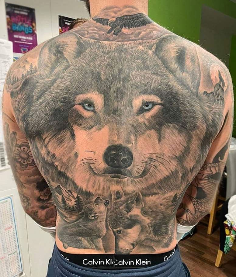 Fully healed back piece from few weeks back.

Thanks Kieran for the dedication an trust.

Enjoyed doing this. Think this is about 28 or 29 hours work.

Comments an support appreciated

#backpiecetattoo #fullbacktattoo #realistictattoo #wolftattoos #wolfandcub #animaltattoo #birmingham #birminghamuk #tattooartistuk #bodyartuk #artistuk #inkedmen #inkedup #backpiece #dedication #needlesanink  #wolfportrait #wolves #realismtattoo @avatattoosupplyofficial