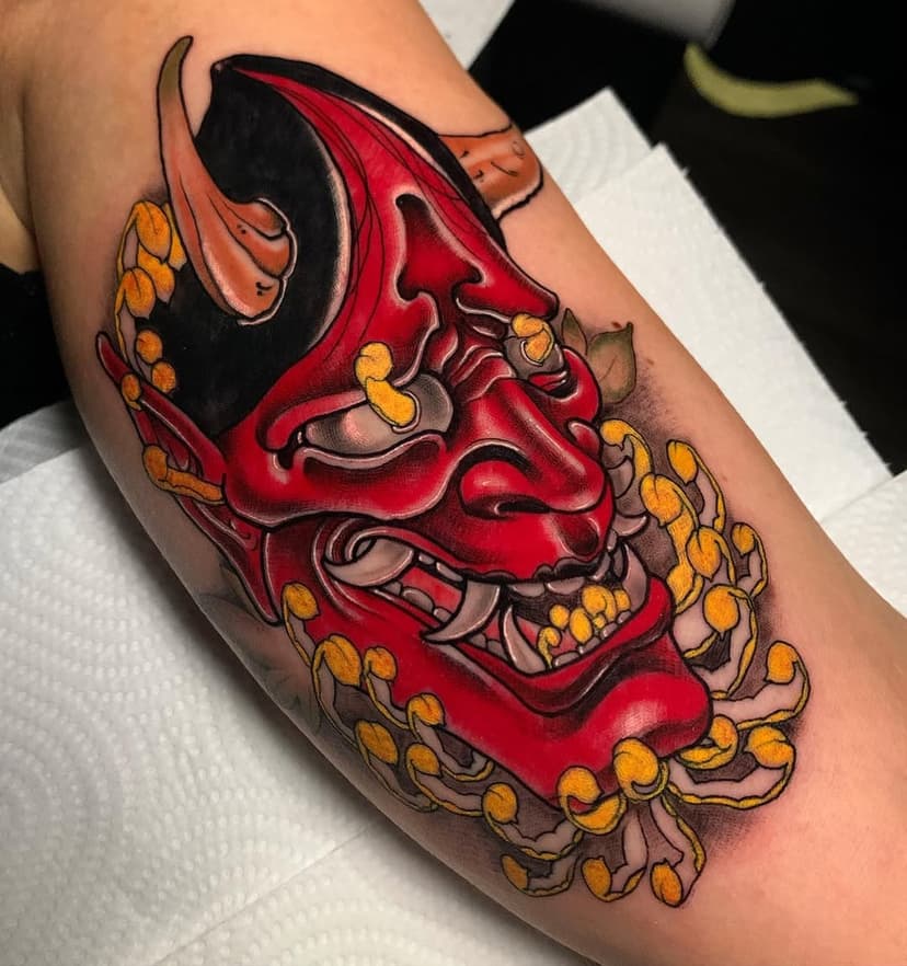 HANNYA👹 último post del año⚡️🥂 hecho en @theironstattoo #japanesetattoo #barcelonatattoo #neotradsp #bodyart #inked #fullcolortattoo #terrassa #terrassatattoo #tatuaje #dermagloink #tattoo #newtraditionalist #solidtattoos #fillertattoos #stencilstufftattoos #tattoodesign #addictedink #spaintattooartist #colors #drawink #tattooideal #truelove #tattooartist #barcelona #solidink #hannyamask #hannyatattoo #oni #irezumi #newjapanese