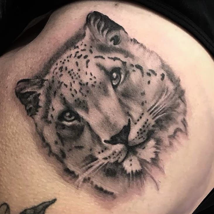 Meowwwww done by Cailin! 😸@cmajorartandtattoos #leopardtattoo #cattattoo #blackandgreytattoos #ladytattooers #prettyininktattooroseville