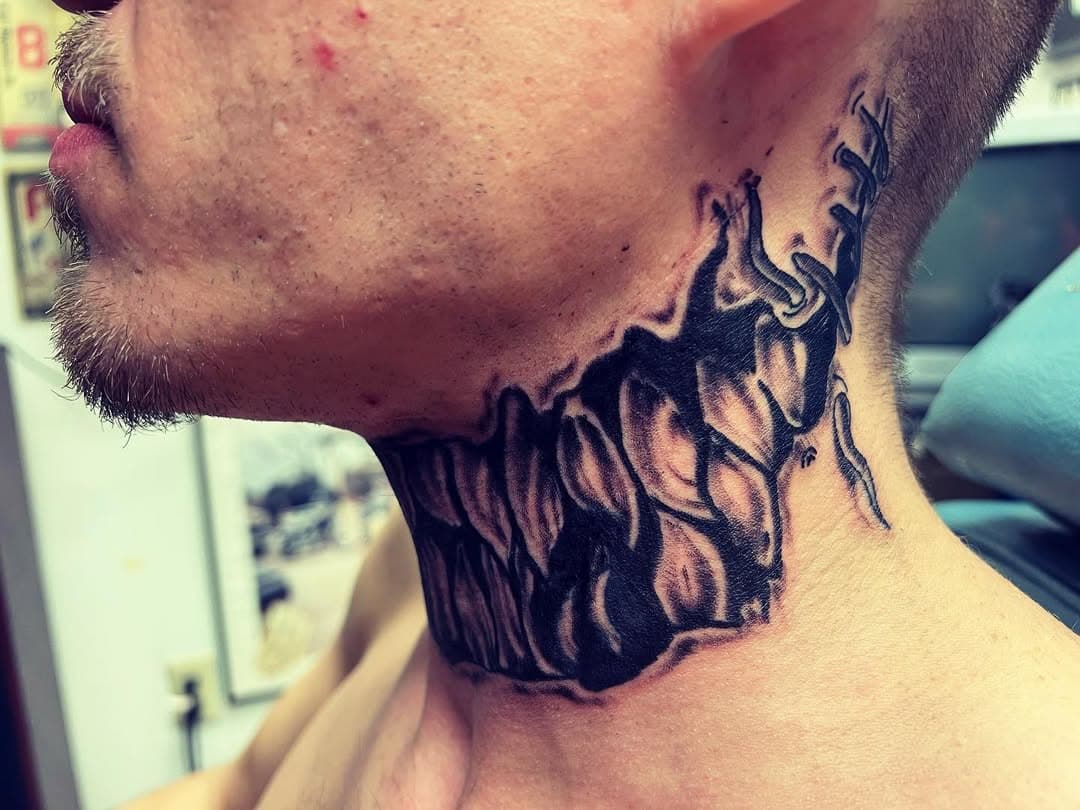 Start of “monster teeth” throat piece, left side complete, right side, shading left to do, check back…. #redbeardtattoo #redbeardink #theburgsfinest #harrisburgpa #usatattoo