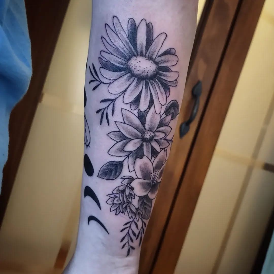 Had a great time doing this for TJ yesterday - thanks for looking ! #billtinsley #lefthandedartist #vegantattooer #njtattooer #blackandgreytattoo #flowertattoo