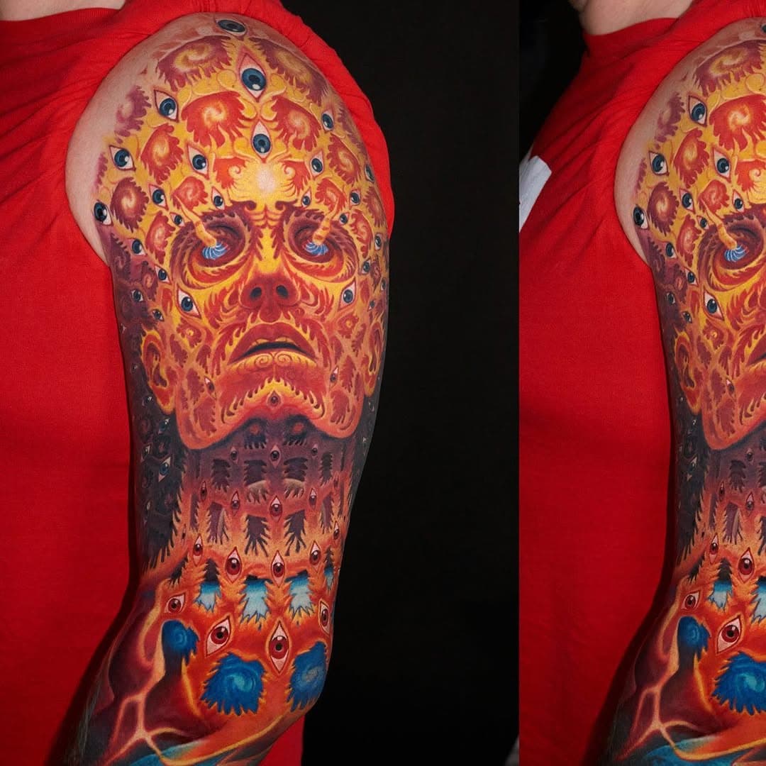 Finished project based on “Oversoul”, an artwork by Alex Grey @alexgreycosm adapted for human skin. The head and the background behind are completely healed. Done at @redberrytattoostudio 
#alexgreyart #psychedelicart #oversoul #psychedelictattoo #jabrotary #inksearch #tattoodo #skinartmag #skindeep #inked #inkedmag #tattooistartmag #alminztattoo