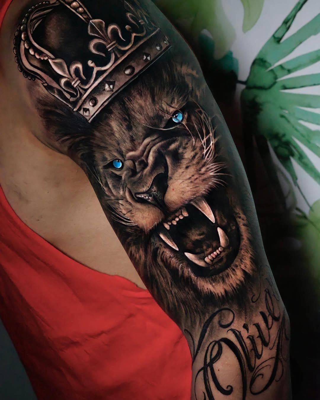 Insistir, persistir, resistir y nunca desistir 🔥
.
Hecho en @latintatodolocura con productos @viking_inks @tattooproton @emalla.official y @cnctattoo 
.
.
#realismomadrid #lion #liontattoo #black #blackandwhite #blackandgreytattoo #blxckink #whitehair #tattooart #realismtattoo #tatuajes #tatuajesmadrid #madrid #spaintattoo #spaintattooconvention #spaintattooartist #realistictattoo #latintatodolocura #realism #real #model #inkmodel #inktober