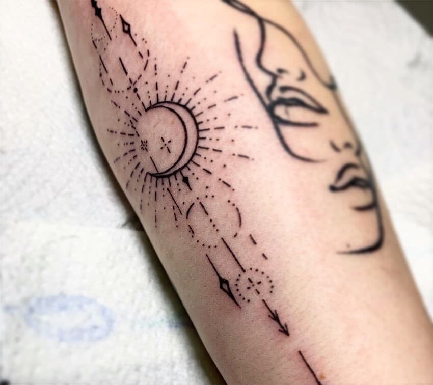 #six4 #six4stitches #tattoo #tattooed #ink #inked #linework  #finelinetattoo #moontattoo #tattooinspiration #tattooideas #tat #tattoos #tattooart #tattoogirl #kwadronneedles  #cheyennetattooequipment #mörfeldenwalldorf #mörfeldenwalldorftattoo #großgerau #großgerautattoo #darmstadt #darmstadttattoo #rüsselsheim #rüsselsheimtattoo #frankfurt #frankfurttattoo