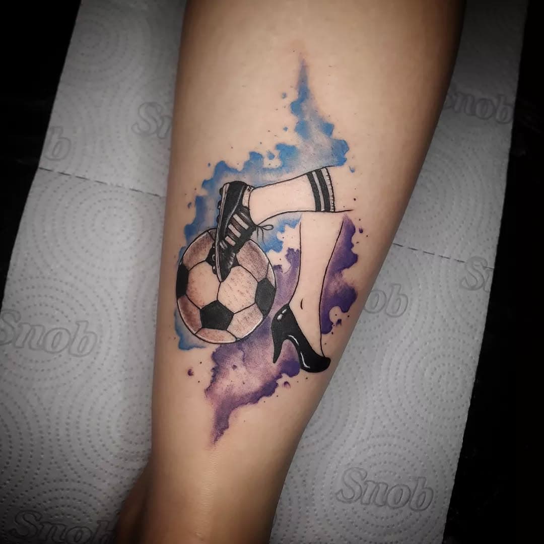 Ygor Tattoo 🔖

+55(41) 98902-9519 📲
Marquem seus horários pelo número ou link na bio! 👆🏻

R.Aracy de Carvalho Guimarães Rosa 320📍

Siga @ygortattoo

#futebol #tattoo2022 #pftattoo #futebolfeminino #decorpelle #tattooaquarela #aquarela #tattoojelly #artetattoo #tattooarte #girls #rabisco #tattoo #detalhes #art #tattoocwb #tattooarte #arte #tataugem #desenho