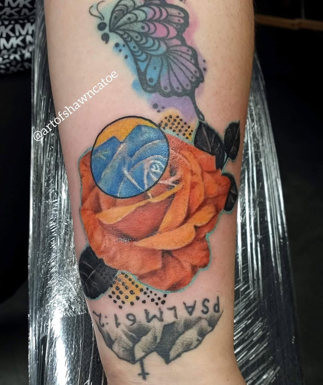 Happy day everyone! @artofshawncatoe made this rose last week for @summer803_ . Thanks for the trust! thanks for looking! Stop by for consultations and appointments at 
3aces tattoo studio
8502 two notch road
Suite G (back of the building)
Columbia SC, 29223.
.
.
.
.
.

⁣
.⁣
.⁣
.⁣
.⁣
.⁣
#blackandgrey #blackwork #colortattoo #girlswithtattoos #ink #inked #inkedup #instagood #instagoodmyphoto #instagoodnature #instagoodness #instagoodphoto #instagoodpost #instagoodtime #kerala #liker #likes4likes #likesforlikes #realistictattoo #realistictattoos #tatouage #tattooart #tattooartists #tattooed #tattooer #tattooideas #tattoolife #tattoos #ınstagood