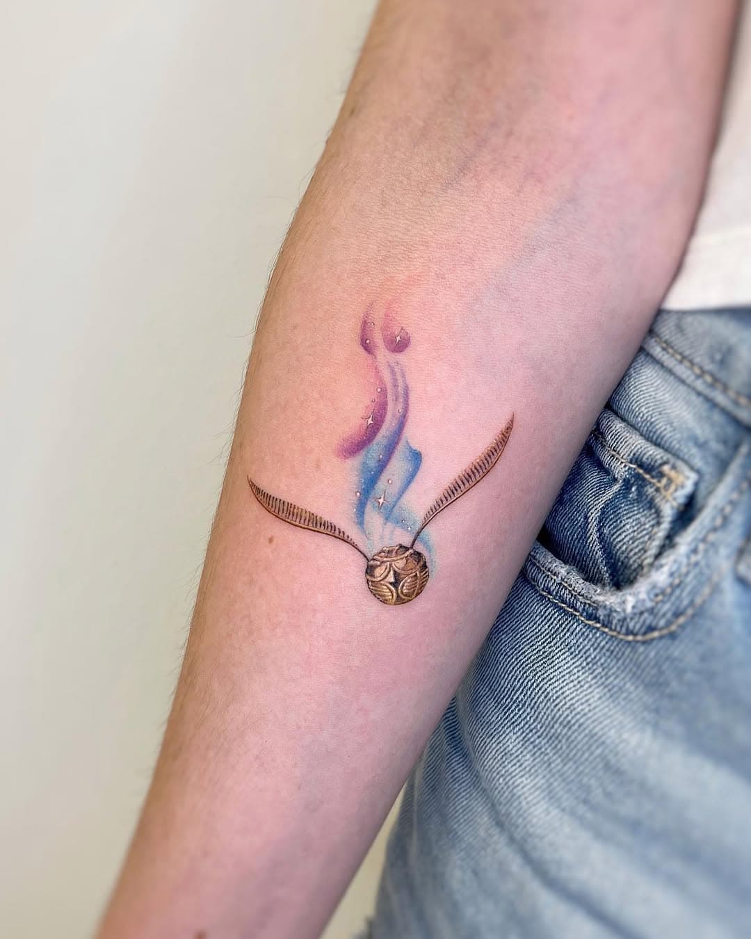 _Golden Snitch! 
.
.
.
.
@wizardingworld @harrypotter_tatts 
#disegnarti #harrypotter #harrypottertattoo #potterhead #goldensnitch #wizardingworld #tattoo #tatuaggio #ink #instaink