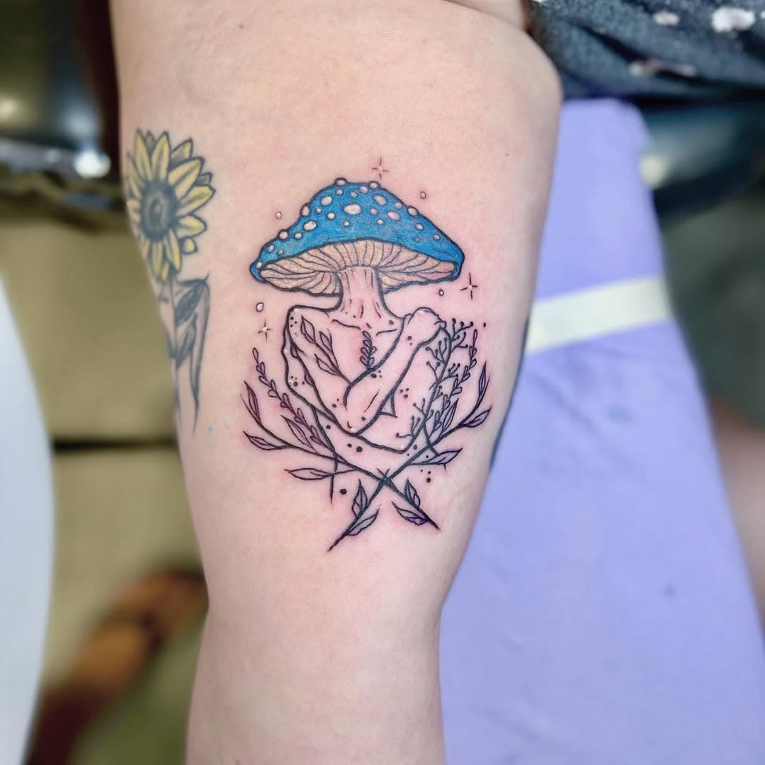 🍄
•
•
Artist✖️ @ghoul_wolves #guardianartgallery #mushrooms #mushroomtattoo #cleanshop #tattooartist #supportsmallbusinesses #cttattoos #orangect #orange #orangetattoos  #newhaventattoo #painfulpleasures #blackandgreytattoos #ink #newenglandtattoo