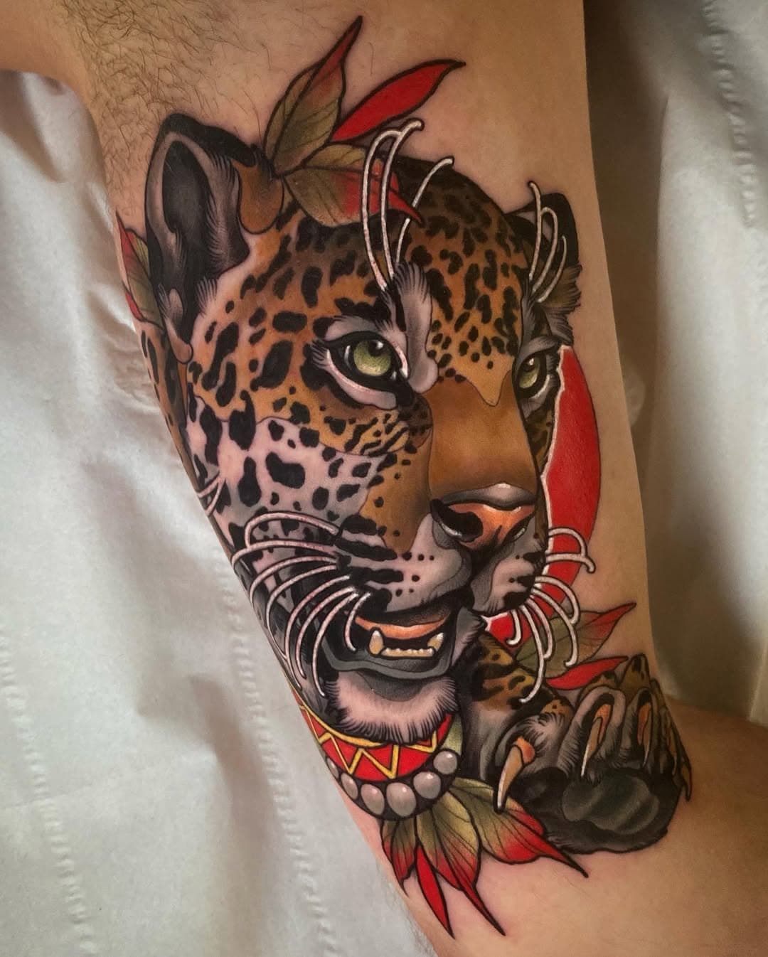 Ça m’avait manqué de faire des gros chats! 🤗 merci beaucoup Alex pour ce beau projet!! 🙏🙏
One shot 💪 done at @lafonderietattooshop 
#leopard #leopardtattoo #panthertattoo #panther #neotraditional #neotrad #neotraditionaltattoo #neotradsub #neotradeu #neotradtattoo #neotradicional #neotradicionaltattoo #neotraditionaltattooers #neotraditionaleurope #lafonderietattooshop #metz #metzville #metztattoo