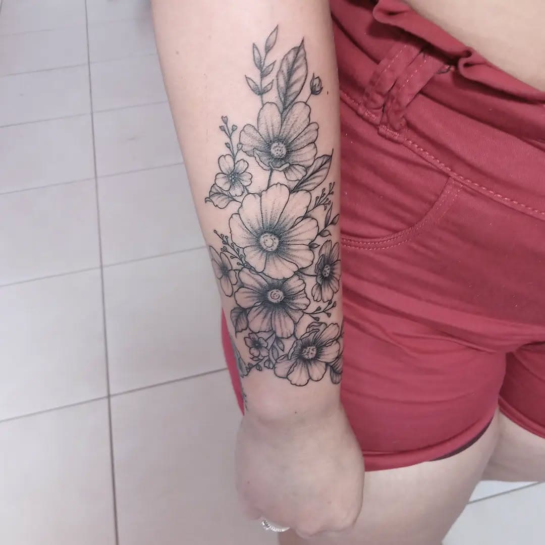 #floraltatuagem feita na querida Renata, muito grato pela confiança.
.
.
.
.
.
.
.
#floraltatuagem #floraltattoo #tattoo #tatuagem #tattoofloral #tatuagemfeminina #tatuagemdelicada #finelinetattoo