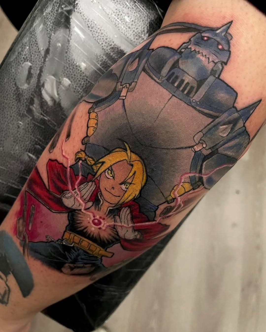 ✨✨✨FULL METAL ALCHEMIST ✨✨✨Amamos esta pieza realizada  por Dan ¡Agenda hoy! 

#fullmetalalchemist #fullmetalalchemistbrotherhood #animetattoo #colortattoo #cdmxtattoo #frikitattoo #animeart #animeartist #inkjapan #mangaink #animetattooideas #animetattoo #fullcolortattoo #fullmetaltattoo #art #arttattoo #tatuajescdmx #tatuajesmexico #tatuadoresmexicanos #tatuajescdmxsur #romanorte #romanortecdmx