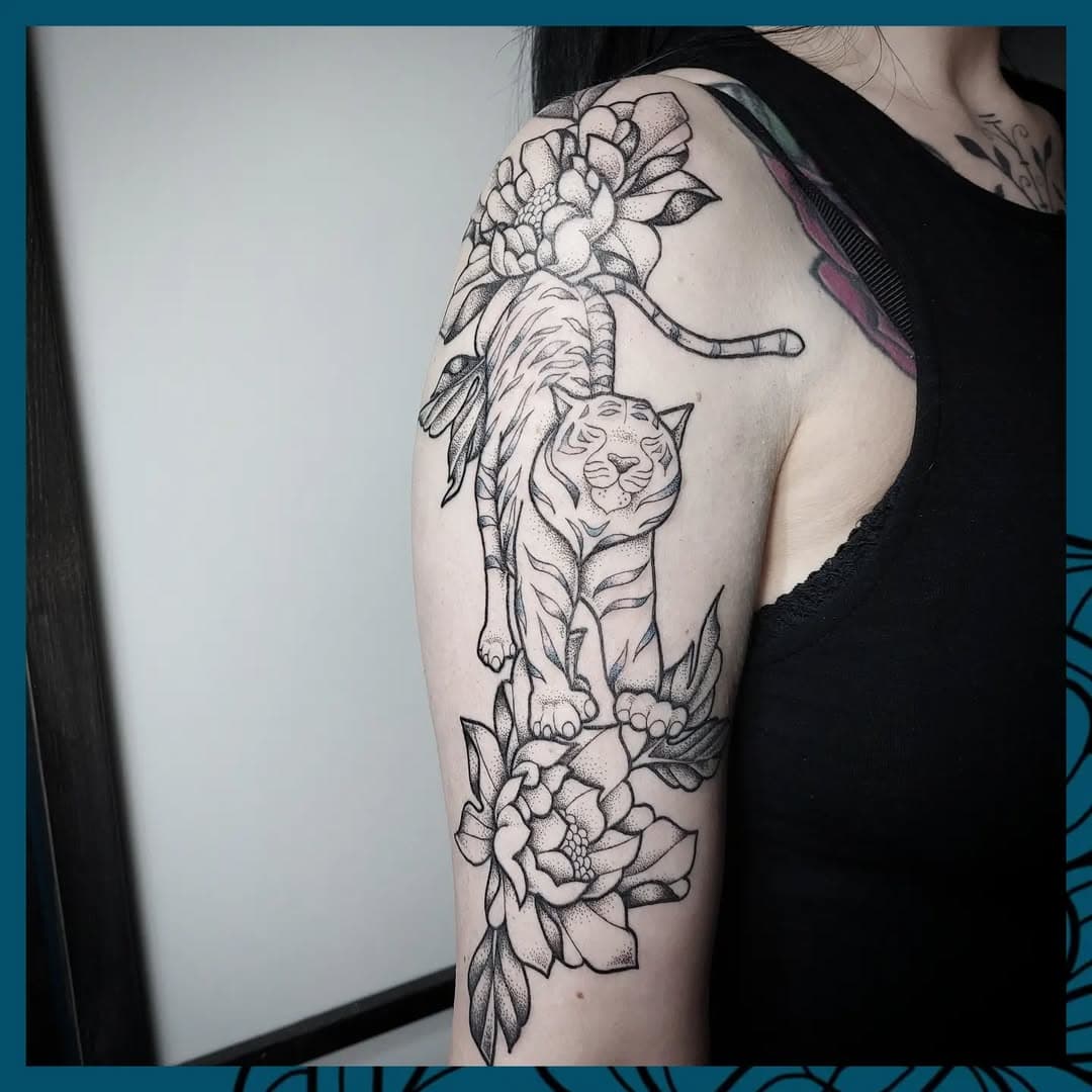Tiger piece done for Charlotte @charliwebb_ @bleutattoo I love tattooing big cats 🐈 💙 I have a couple of appointments left in August of you are quick, DM to book 
#tigertattoo #tigertattoos #tigertattoodesign #bigcats #floraltiger #blackworkerssubmission #blackwork #dotworkers #dotworktattoo #blackworkers_tattoo #dotworker #bleutattooestudio #northshieldstattoostudio