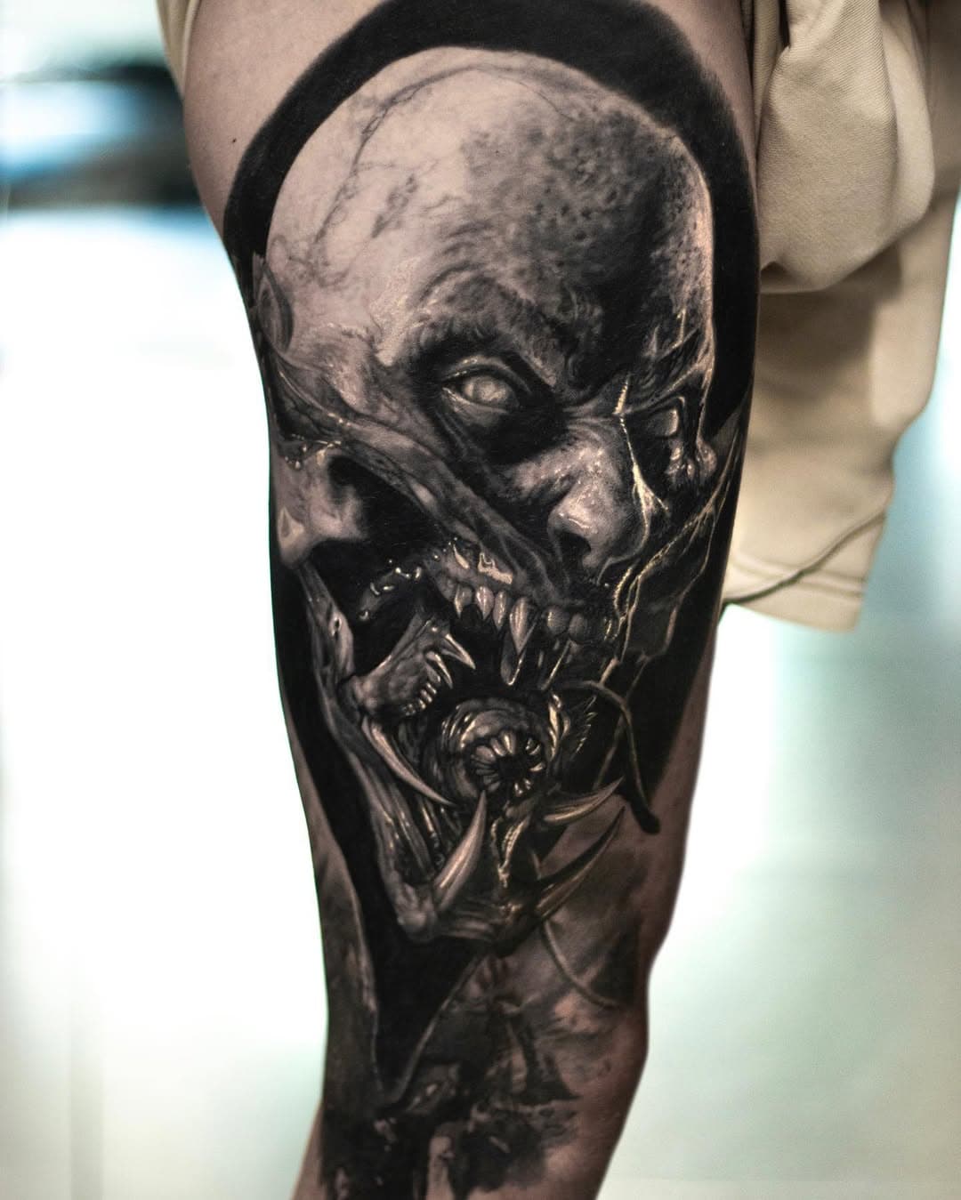 Healed 🧛‍♂️swipe for a fresh vs healed! So much fun with this piece done @everblacktattoo using #silverbackink #hustlebutterdeluxe #bulldogpro #killerinktattoosupplies #kwadroncartridges #healedtattoo #darkart #vampire #vampiretattoo #blackandgreytattoo #realismtattoo
