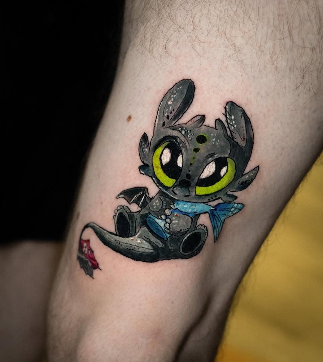 Baby toothless 🐉
•
•
Artist✖️ @angelcabanartwork #guardianartgallery #angelcaban #cleanshop #supportsmallbusinesses #cttattoos #orangect #orange #orangetattoos #milfordtattoo #milford #newhaventattoo #painfulpleasures #blackandgreytattoos #ink #babytoothless #dragon #newenglandtattoo