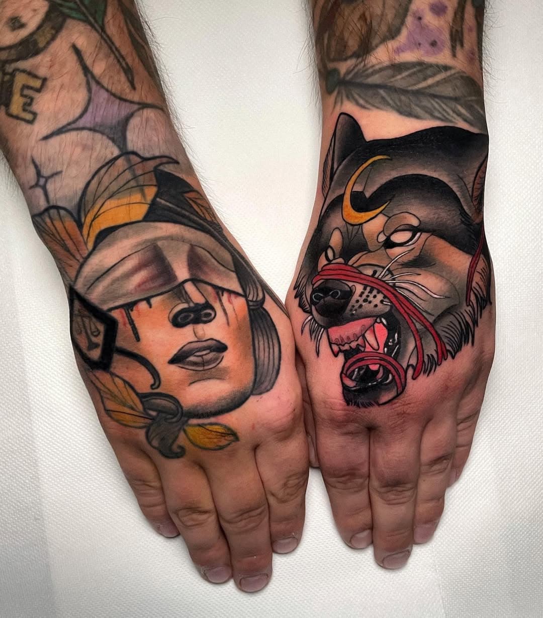 Double trouble again
Thanks so much for your trust mate! 

#neotraditional #handtattoos #handtattoo #neotradtattoo #neotrad #neotraditionaleurope #neotraditionaltattoo #neotraditionaltattoos #newtraditional #newtraditionaltattoo #thenewtraditionalistseurope #neotradeu #hamburgtattoo