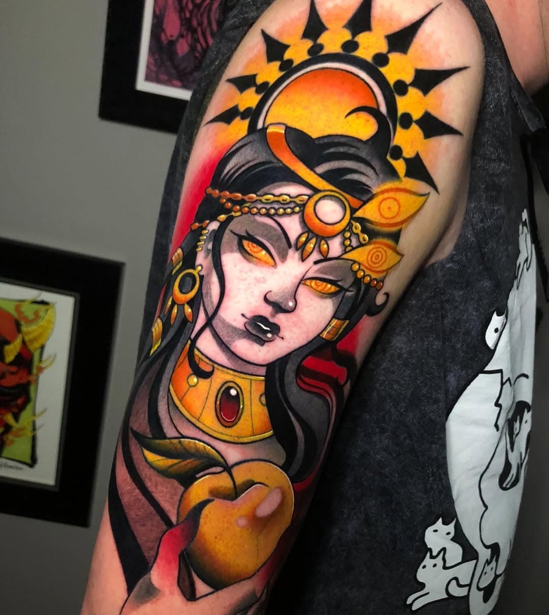 Eris goddess of chaos and discord servers🍎👸 Thanks Tim!
.
.
.
Done @heavyheartstattoo 
#tattoo #tattooartist #neotradtionaltattoo #illustrativetattoo #colortattoo #mythologytattoo #eris #houstontattooartist #texastattooartist