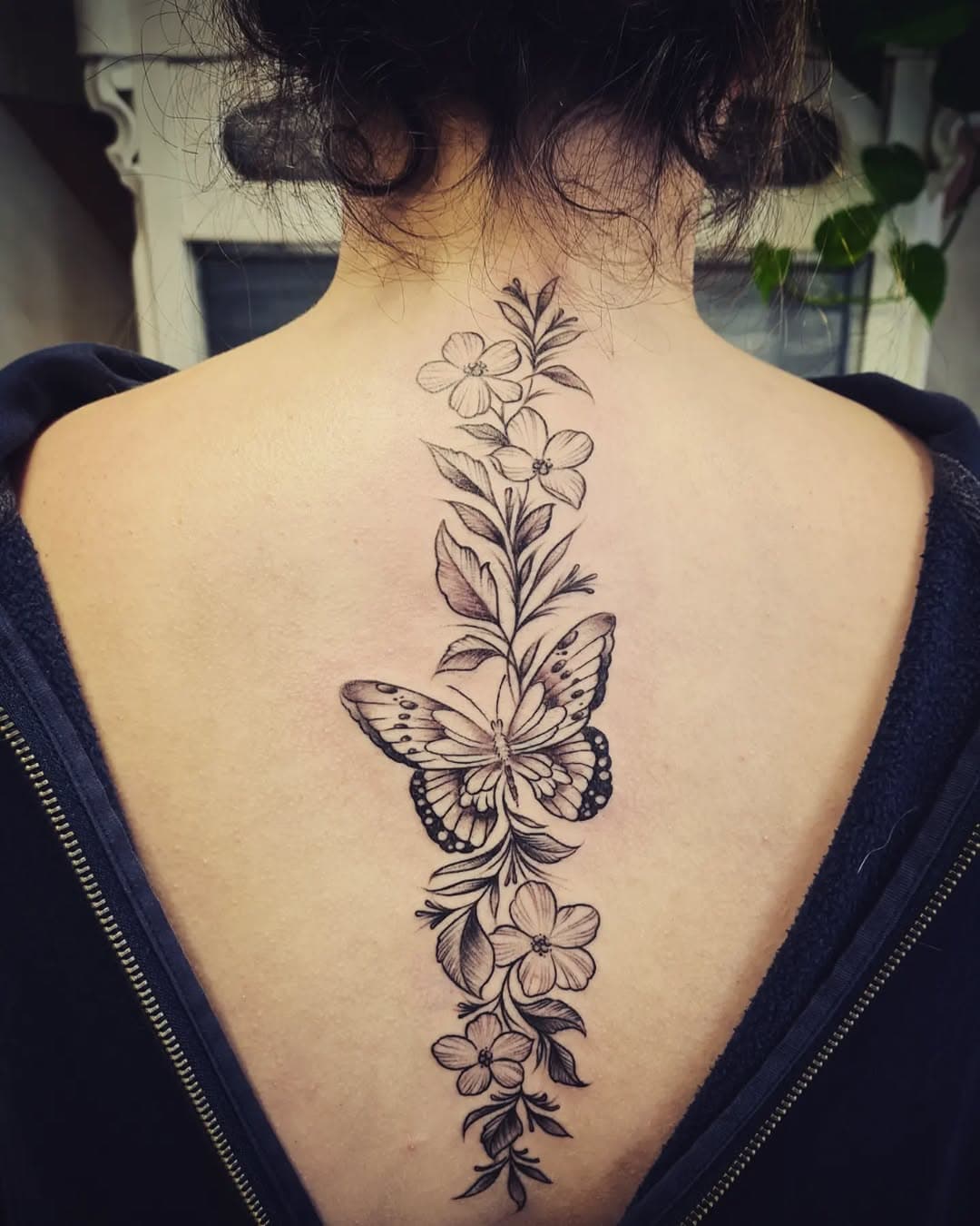 #tattoostudiosiwak #siwak #tattoo #tattoomagdeburg #magdeburg #butterflytattoo #butterfly #flowertattoo #finelinetattoo #girlswithtattoos #inkedbabes #inkedgirl #necktattoo #tatts #tattoooftheday #picoftheday #magicmoontattooneedles #tattoobabes #tattooedgirls #tattooist