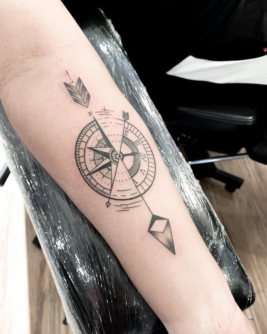 With a compass tattoo, you're always finding your way.

Artist @brunotownse 
Email 📨 tattoo@hermosaink.com
Text 📱 (310)324-6464

#tattoo #tattoos #ink #inked #art #tattooartist #tattooart #tattooed #tattoolife #tattooideas #love #artist #blackwork #instagood #tattoodesign #tatuagem #tattooing #tattooist #blackandgreytattoo #tattooink #tatuajes #instagram #me #tattoostyle #photography #drawing #tatuaje #tattooer #traditionaltattoo #tattoogirl