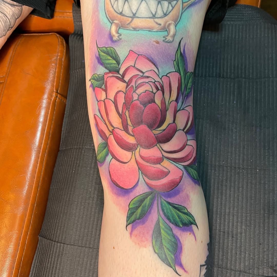 Een tijdje geleden gezet door @vince_inx_tattoos @limited.edition.arnhem.

#tatt#tattoo#arnhem#tattooshop#tattooart #tattooartist#flowertattoo#colortattoo #colortattoos#legtattoo #ink#inked#inkedup#tattooed#artist#fullcolortattoo