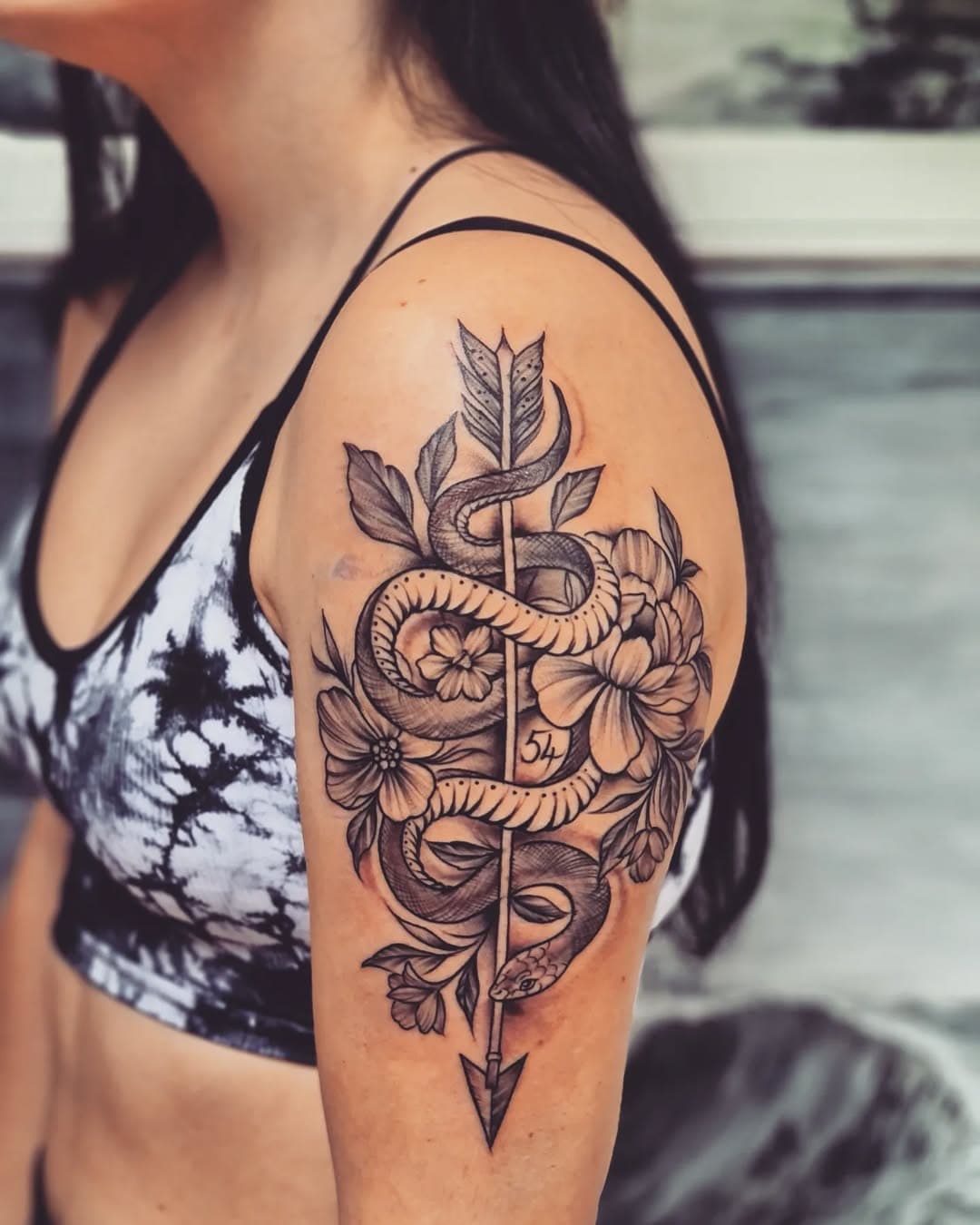 #tattoostudiosiwak #siwak #tattoomagdeburg #magdeburg #snaketattoo #snake #arrow #flowers #flowertattoo #peony #peonytattoo #girlswithtattoos #girlstyle #inked #inkedbabes #ink #inkedgirls #magicmoontattooneedles #picoftheday #horselove #blackandgreytattoo