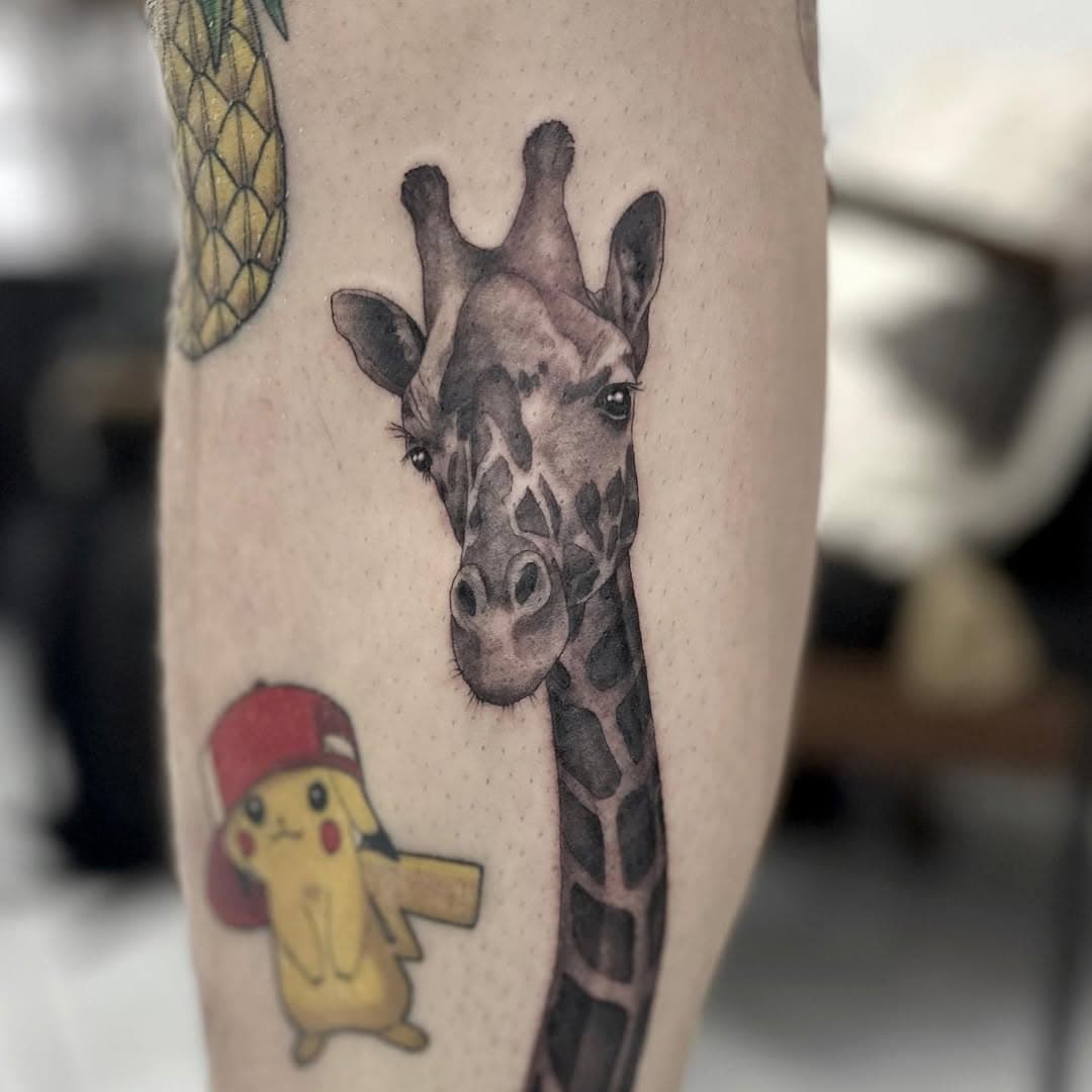 • G I R A F F E • 

Ich hab mich tagelang schon auf diese Motiv gefreut 😍 Vielen Dank, Jan 🙏

#giraffe #giraffetattoo #giraffelove #realistic #realistictattoo #portraittattoo #fineline #reutlingen #tübingen #stuttgart