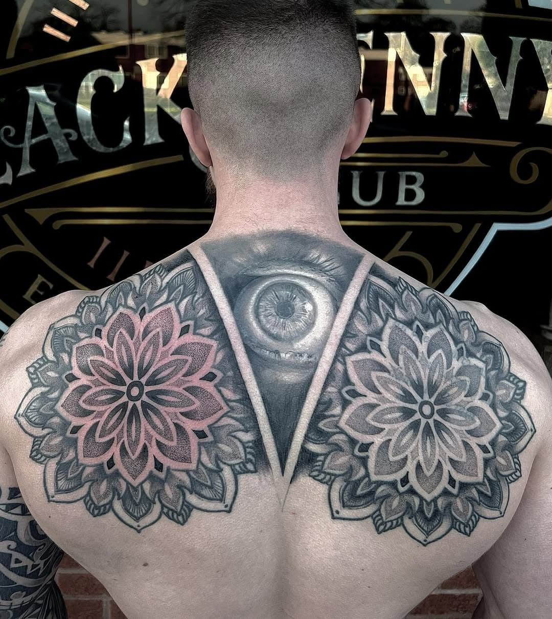 All finished up on Luke today, cheers mate! 👁 

Sponsored by 
@atlascartridges 
@starrtattoosupplies 

⛓ @theblackpennyclub_tp ⛓ 

Using @whitfieldstattooco 

#tattoo #tattoos #tattooed #tattooart #tattooartist #ink #inked #blackwork #blackworkers #blackworkerssubmission #darkart #darkartist #blacktattoo #blackworktattoo #blackworktattoos #btattooing #blacktattoos #blacktattooart #mandala #mandalatattoo #mandalatattoos #mandalaart #dotwork #dotworktattoo #dotworktattoos #uktta #tattoosnob #tattooworkers #skinartmag