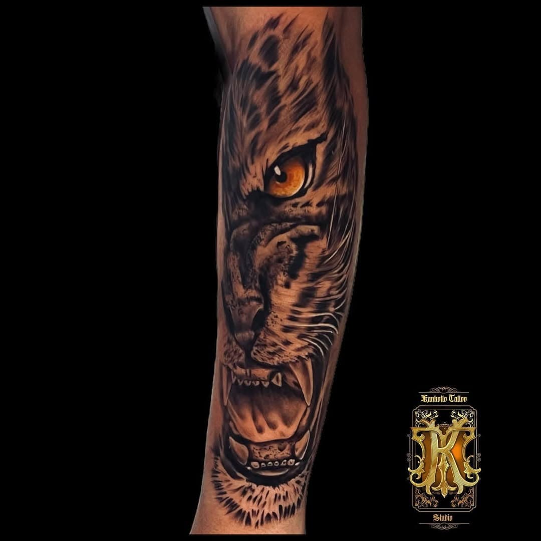 TATTOO tigre que rolou essa semana , bora lá dar aquela curtida galera 

#tiger #tigre #tigertattoo #tattootiger #tigretattoo #tattootigre #realismo #realism #realistic #realistictattoo #tattoorealista #ink #inked #tats #tattoomagazine #tattooideas #tattooart #kanhottostudiumink #assischateaubriand #pr #br #braziltattoo #tattooer #tattoo2me