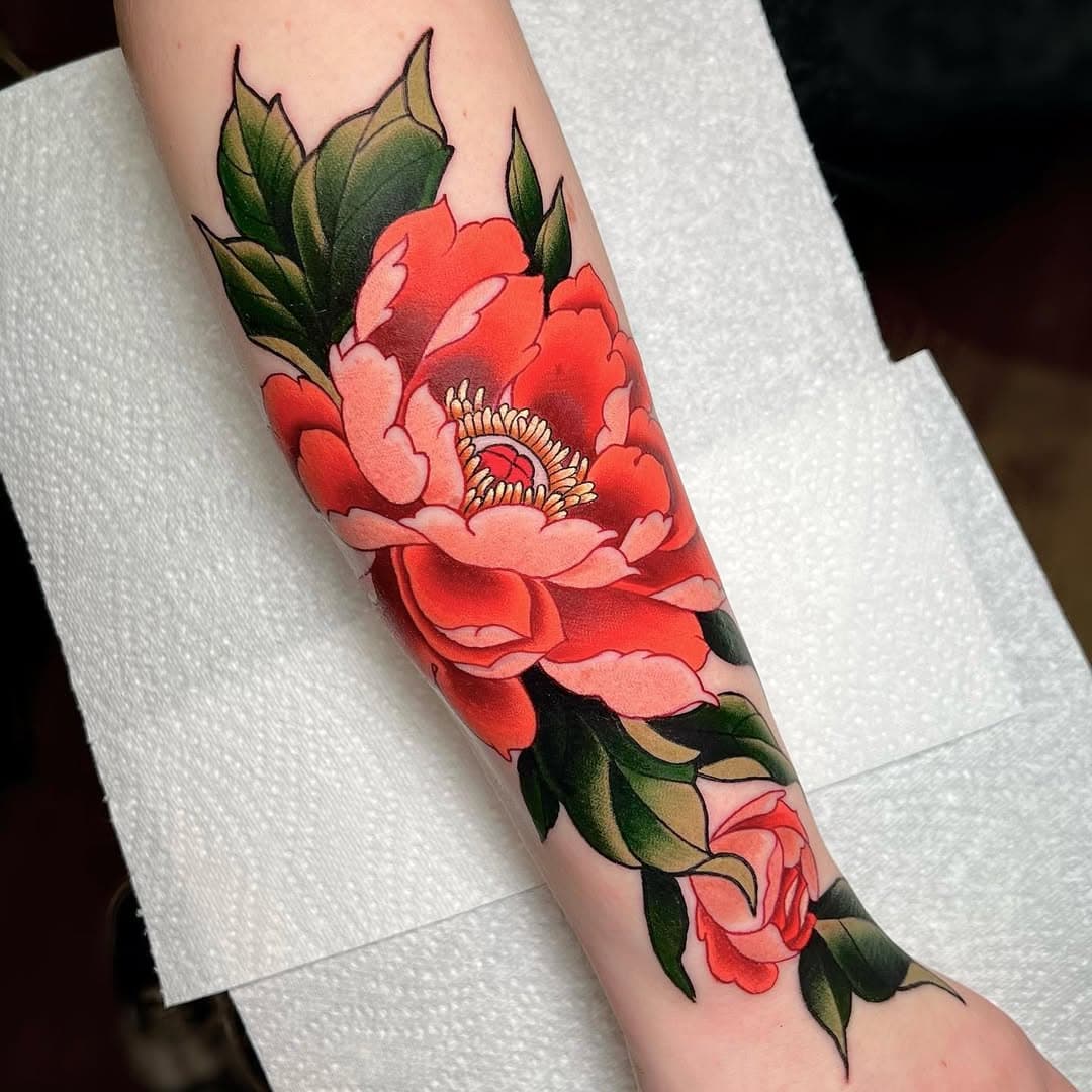 Closer look at this Peony piece 🫶 I’m excited to work on more like this! If you want something similar let me know 🖤 

#peonytattoo #japanesetattoo #colourtattoo #flowertattoo #floraltattoo #traditionaltattoo #tattoosleeve #tattoogirls