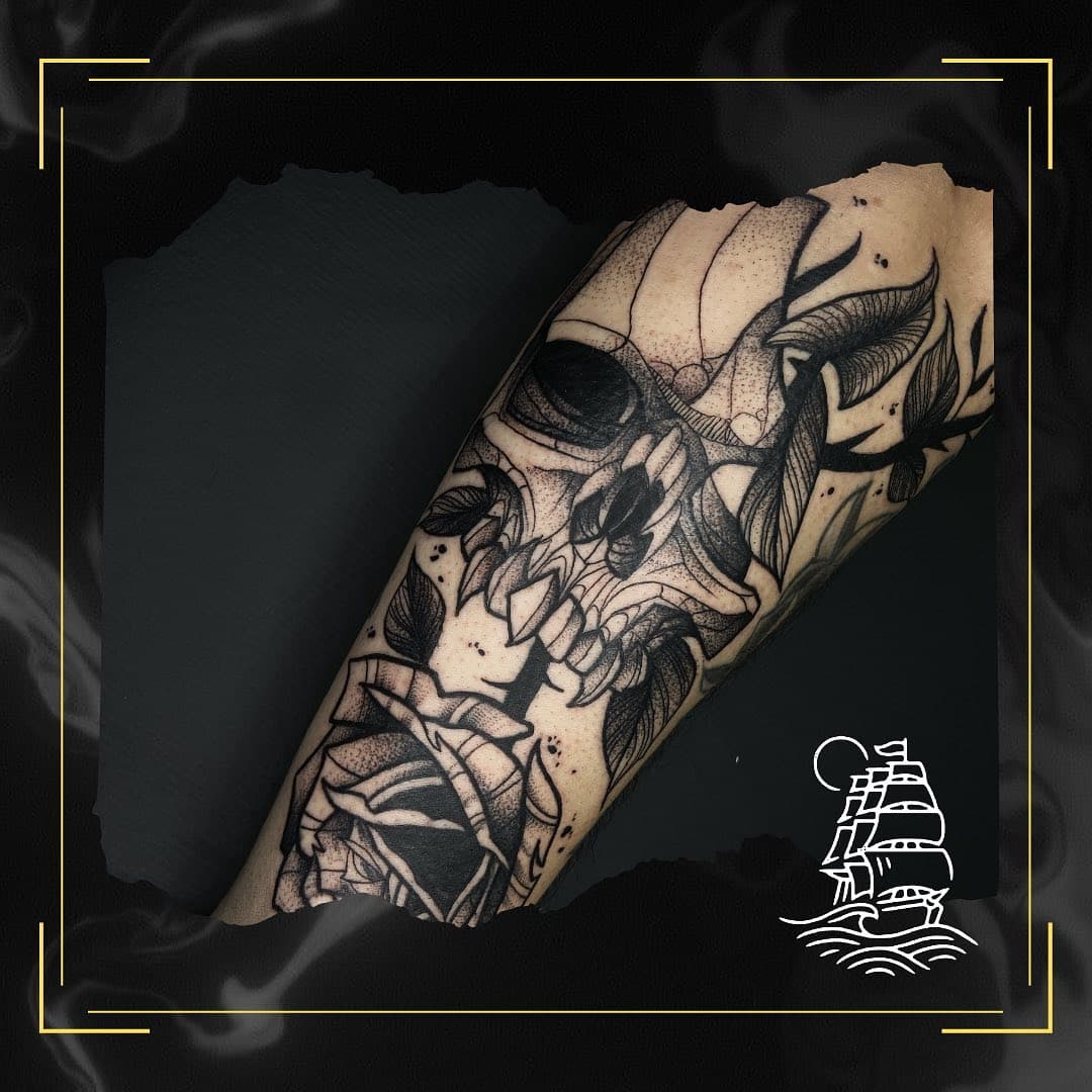 Arraste para o lado para ver a tattoo completa !

Trabalho em blackwork feito pelo nosso tatuador @pauloraioltattoo 

#blackwork #tatuagem #tattoo #blackworktattoo #caveira #corvo #skull #skulltattoo #caveiratattoo