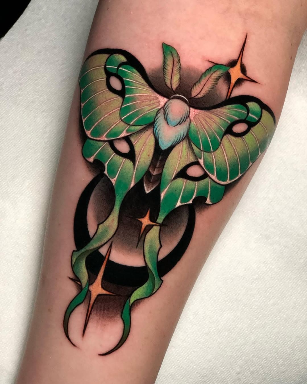 Lunar Mof🌙🌙🦋 Had a lot fun with this thanks Kristina! Done @heavyheartstattoo 
.
.
.
#tattoo #moth #mothtattoo #lunamoth #lunamothtattoo #neotraditionaltattoo #neotraditional #illustrativetattoo #texastattooartist