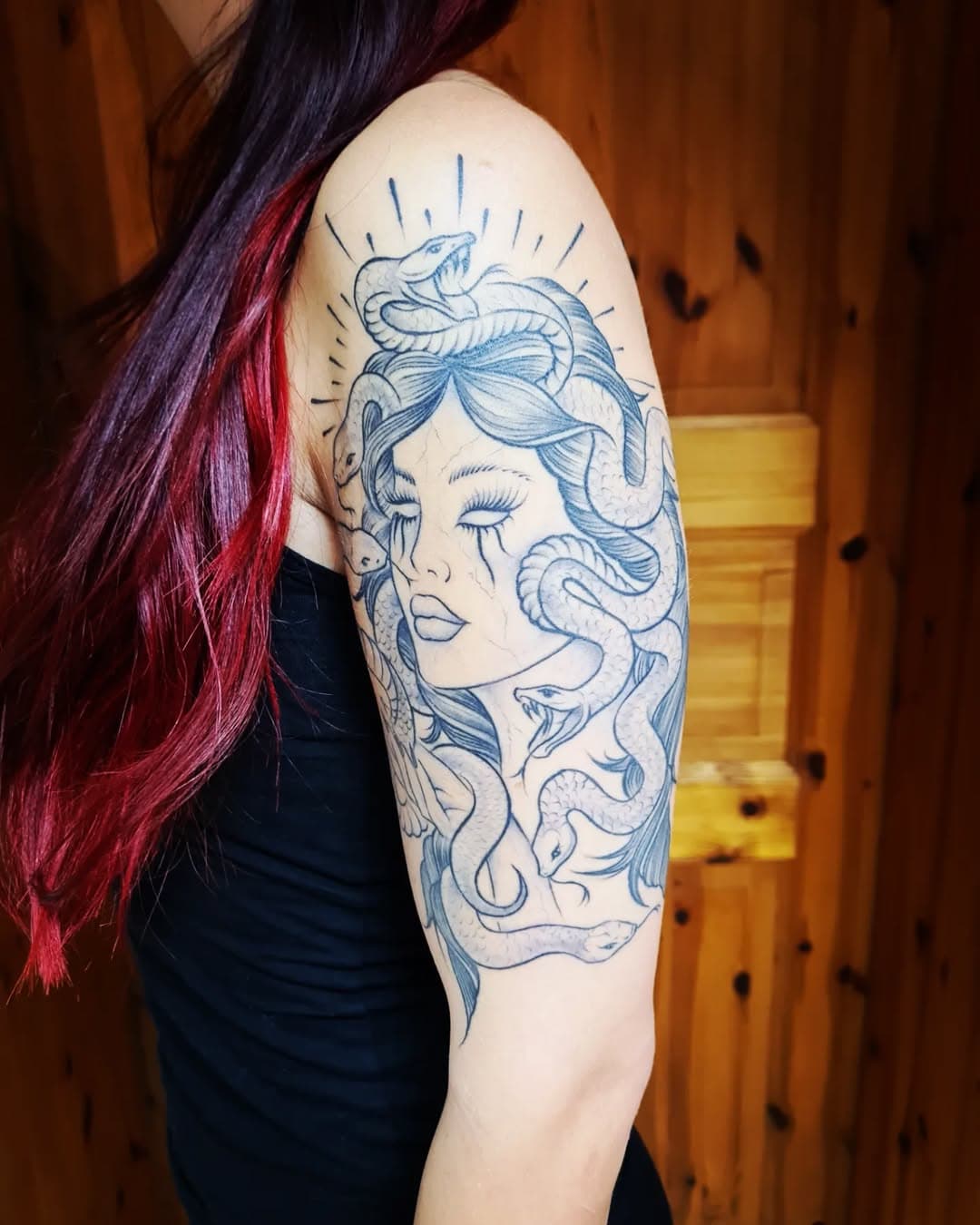 #medusa #medusatattoo #snake #blackandgreytattoo #redhair #tattoostudiosiwak #siwak #tattoomagdeburg #magdeburg #girlswithtattoos #inkedbabes #ink #tattooart #picoftheday #magicmoontattooneedles #tattoooftheday #tattoogirl #tattoo