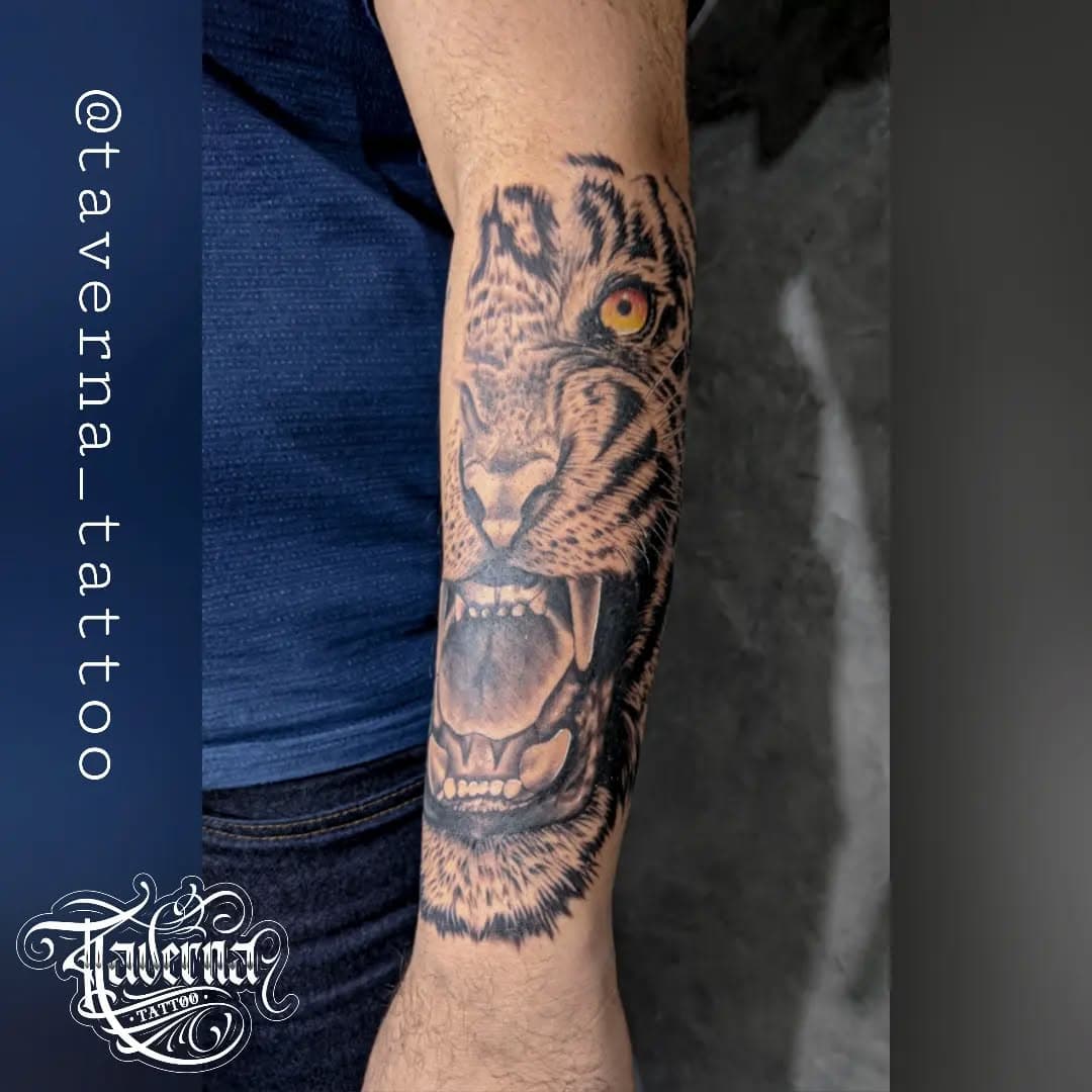 Tattoo tigre 🐅 q rolow esses dias ✌️😎
Orçamentos: 999936705
.
.
.
#tattooink #tattootiger #tattootigre #tattooblachandgray #tattoobrazil #tattoobrasil #tattoobelem #tattooananindeua #tavernatattoo