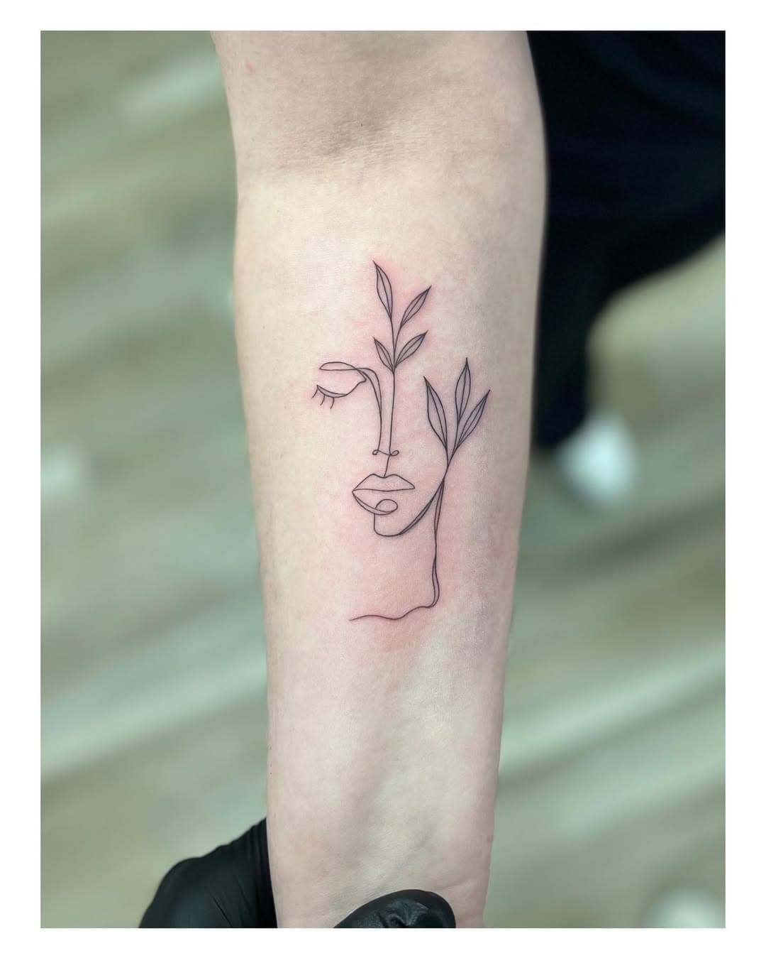 Manifesting an early spring with every botanical tattoo i do 🌱