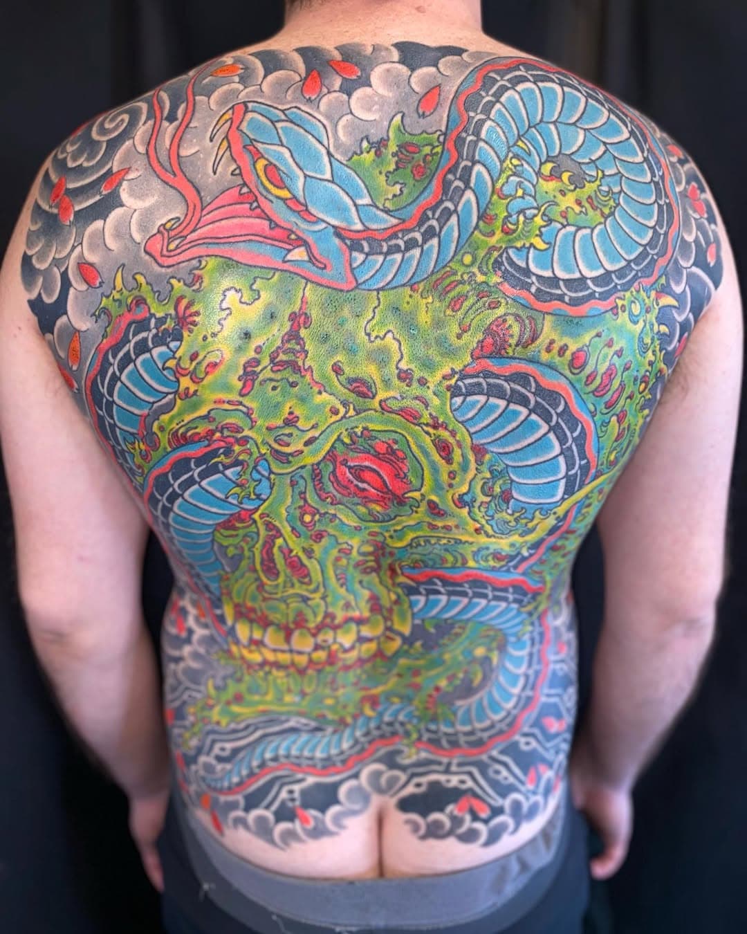 Mr. J got his mega compost skull + friendly snake hat all wrapped up.  Please note the utter lack of other tattooing and take this as evidence of what is possible when the mind is sharp and the will is intense. 🙏🙏🙏Billions of thanx, amigo.