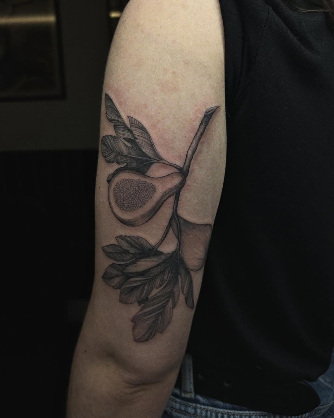 This beauty from some time ago ! To book in please contact @electricworkshoptattoo #delicatetattoo #blackwork #linework #linetattoo #tattoo #art #fruit #delicate #illustration #fruit #leaves