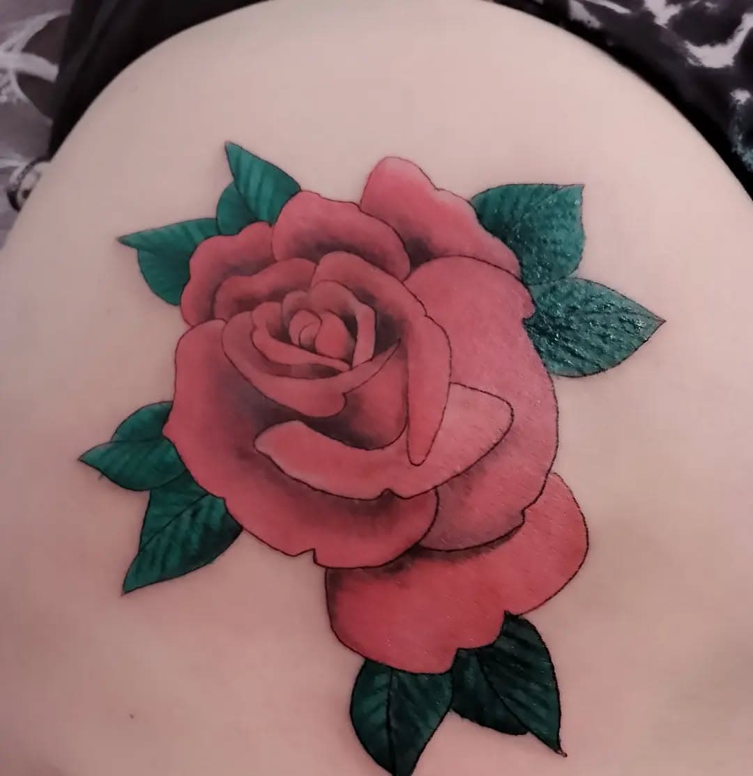 Trabalho em andamento.
 #ROSES
#roses🌹 #rosestattoo #tattooclorida #colorfull 

@panda.tattoo 
#criatividade 
#exclusividade 
#amorpelaarte 

#mandesuaideia