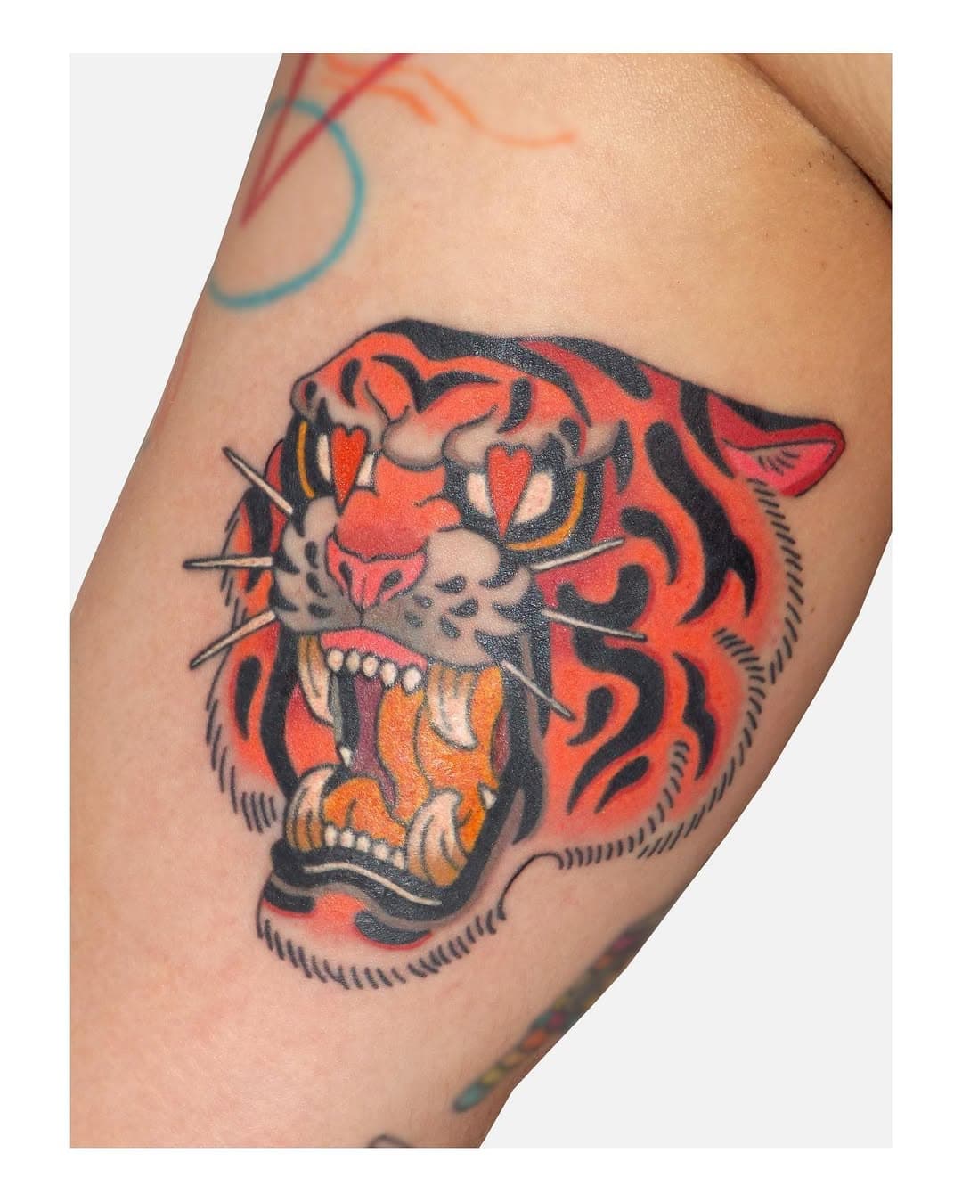 Et pour finir, petit florilège de tigres 🐯 
C’est lequel votre pref ?

Some tigers, which one is your fav?

Il me reste des dispos en Mai :
✉️brinditat@gmail.com

#toulouse #toulousetattoo #shlagtattoo #shlag #brindi #brinditattoo #pepax #pepaxlance #norway #oslo #norwaytattoo #oslotattoo #tiger #tigertattoo