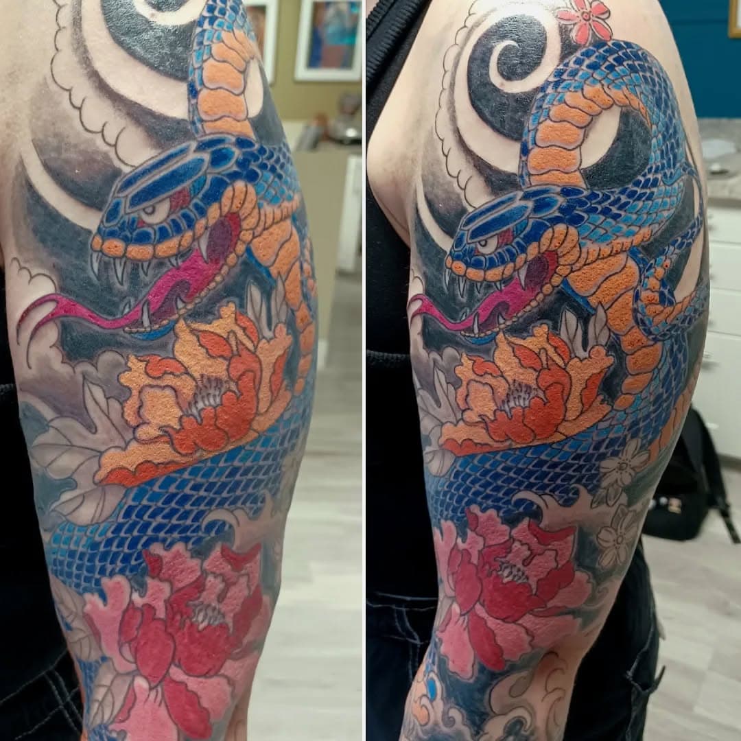 Lots of work done on this #japanesesnaketattoo yesterday. Still needs a few finishing touches, but overall going well!!

#snaketattoo #Japanesetattoo #yyctattoo #floraltattoo #Japanese style #peonytattoo #japanesesnake