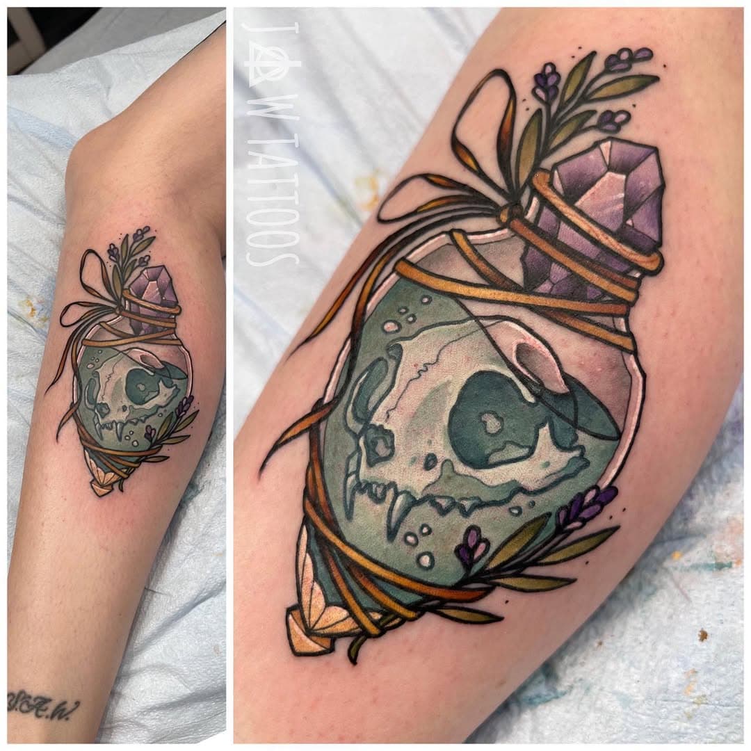 This might be one of my favorite potions I’ve done! Cat skull and magic?! Heck yes! More weird things in jars please 😻
.
.
.
.
.
.

#jawtattoos #jessicaannwhite #magictattoo #whimsicaltattoo #whimsicaltraditional #bluetattoo #potiontattoo #lavendertattoo #catskull #cattattoo #cattoo #femaletattooartist #sacramentotattooartist #neontigertattoos #rclmr