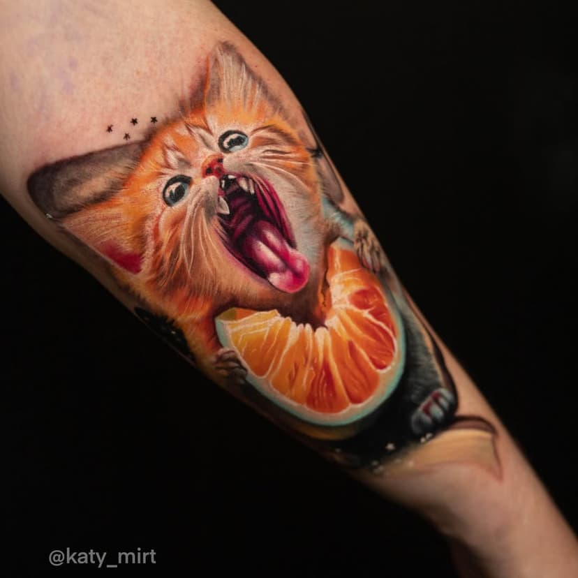 Котька с апельсинкой🍊# katymirt #tattoocat #realisticink #tattoocolor #tattoobest #girltattooartist #russiantattoo #cutetattoos #tattooorange #tattoorealism #liketattoo #minitattoos #radiantcolorsink #radiantcolors #tattootbilisi #tattoogeorgia