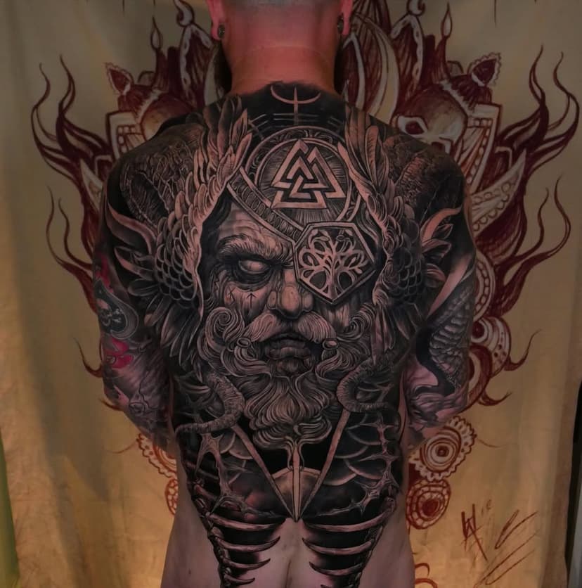 And after a week away in the wild we’re back to bring this piece down a bit for @musdasheo 

#tattoolifemagazine #sullenclothing #mythology #mythologytattoo #odintattoo #norsetattoo